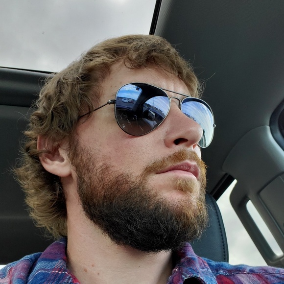 Meet your Posher, Chris - Picture 1 of 1